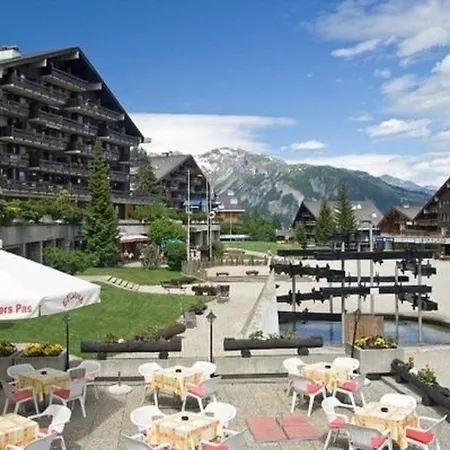 In Anzere, An Der Skipiste * アンゼール